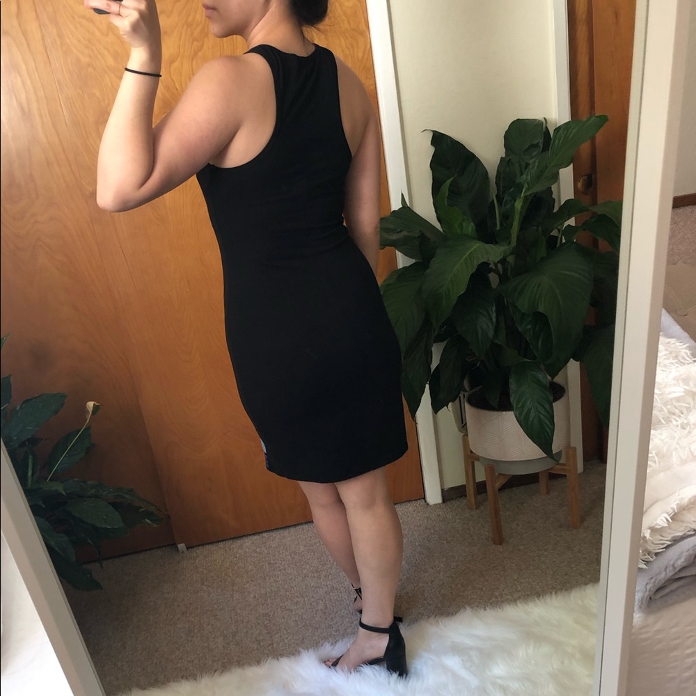 Express Retro Dress - Picture 2 of 7